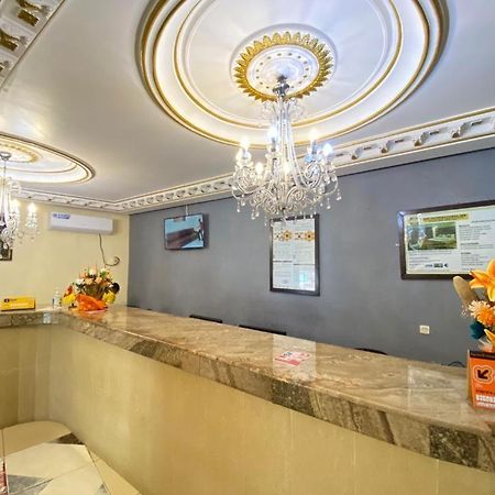 Fini Hotel Bobende Limbe Luaran gambar