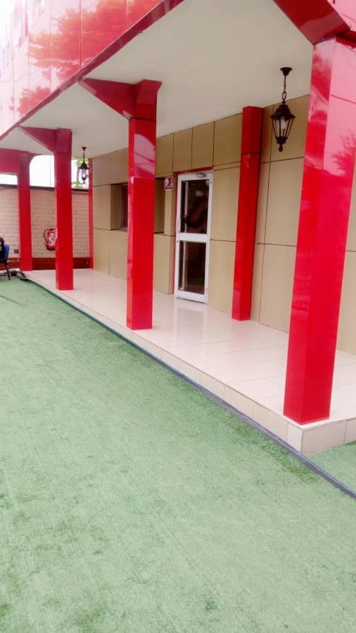 Fini Hotel Bobende Limbe Luaran gambar