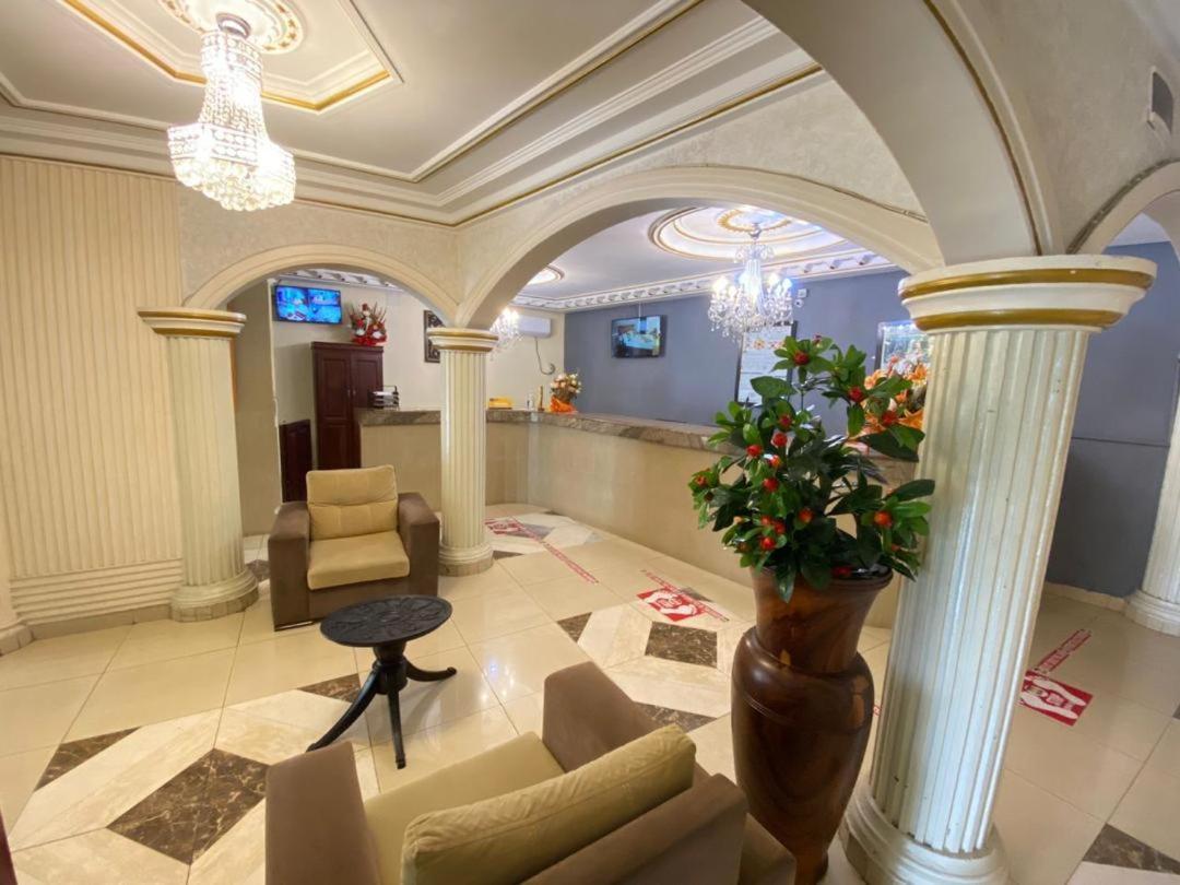 Fini Hotel Bobende Limbe Luaran gambar