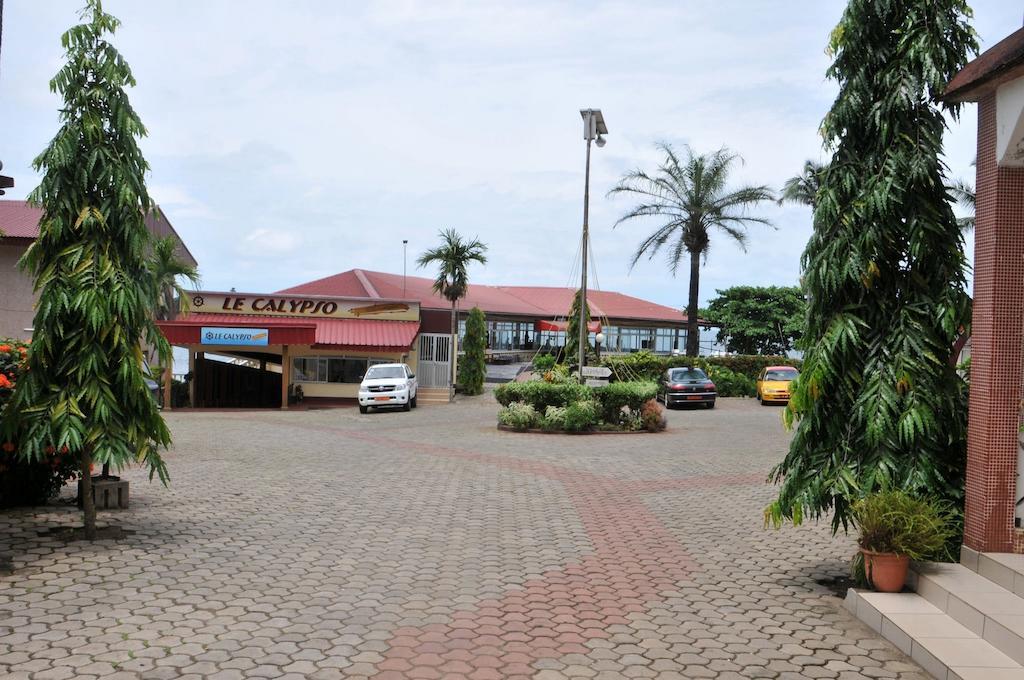 Fini Hotel Bobende Limbe Luaran gambar