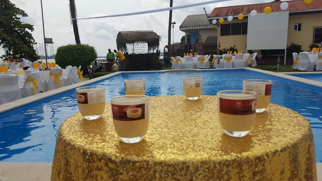 Fini Hotel Bobende Limbe Luaran gambar