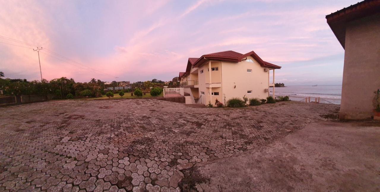 Fini Hotel Bobende Limbe Luaran gambar